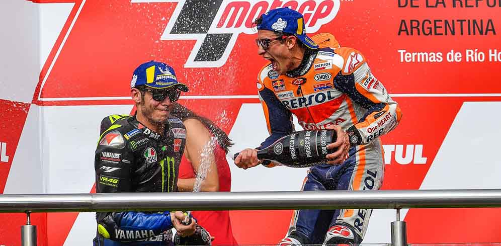 Rossi Gemas Kalahkan Marquez